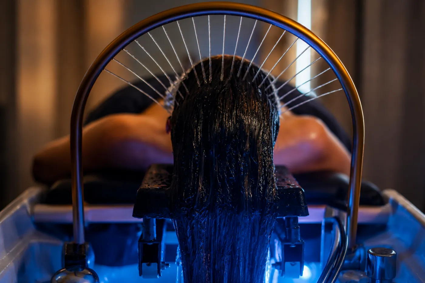 Head Spa vs. Regular Salon: What’s the difference and which one does your scalp actually need?